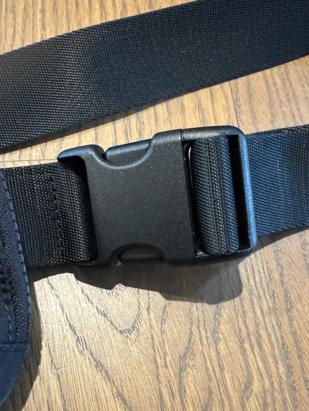 Lululemon Everywhere Belt Bag 1L in Black - Picture 5 of 11